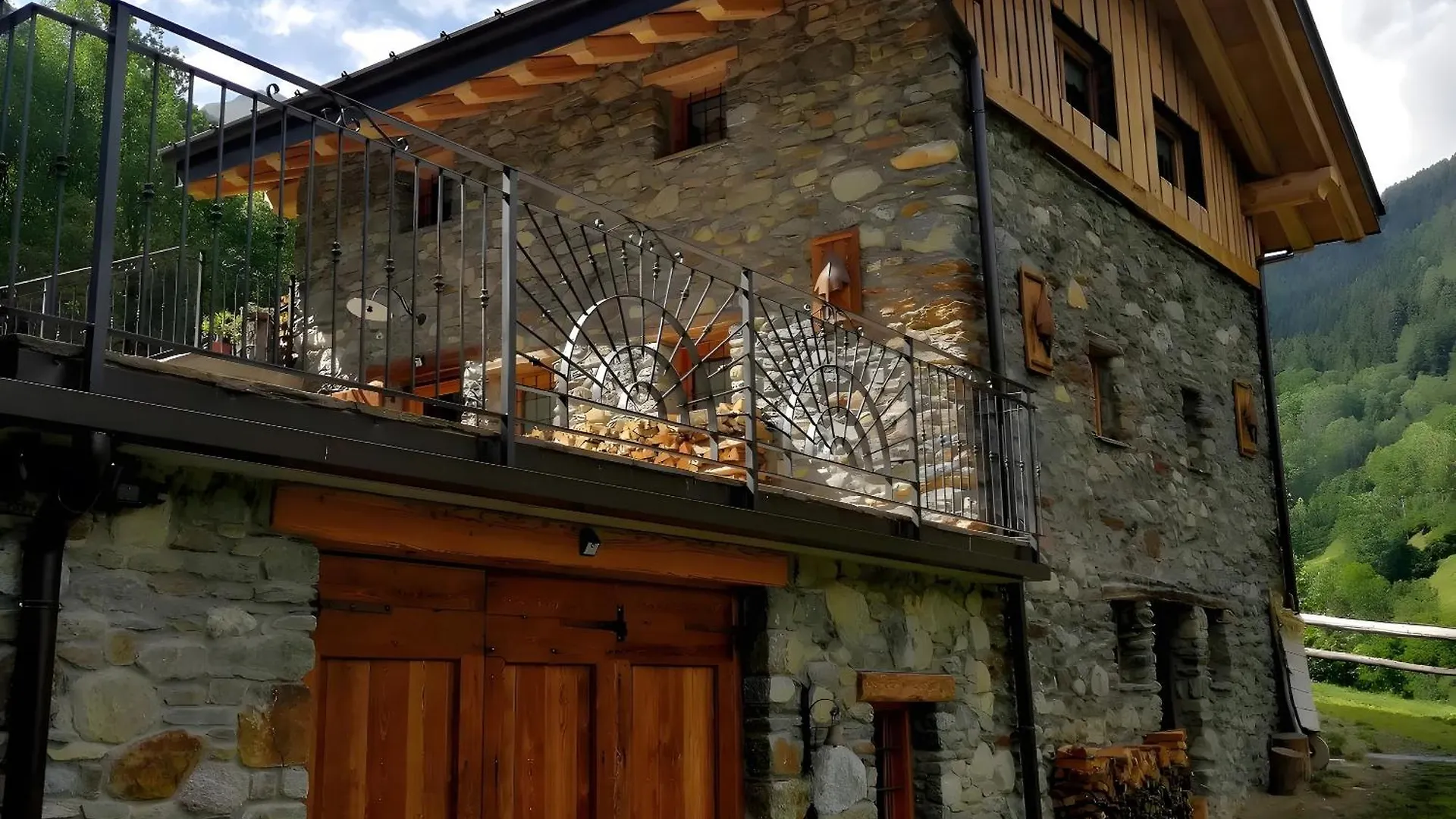 Chalet Cuore Selvatico Monno 0*,