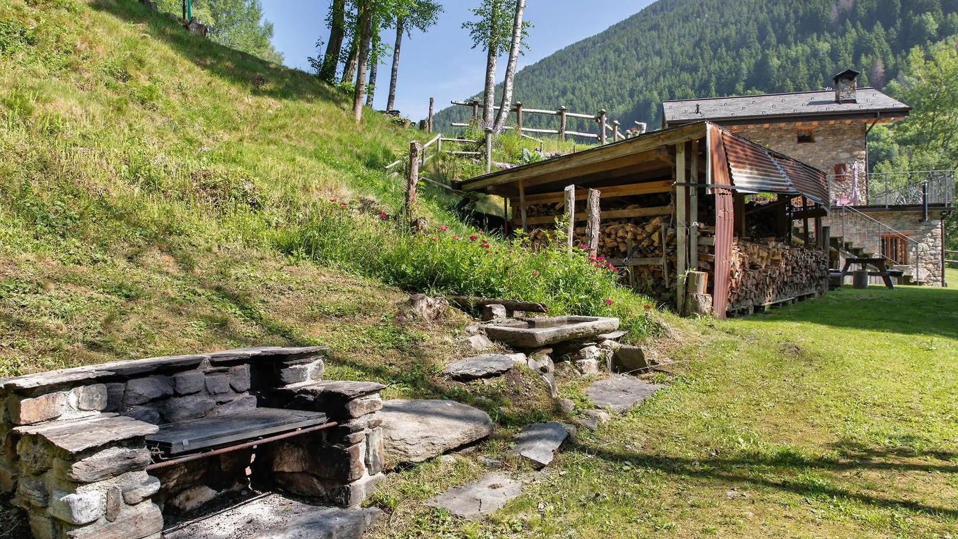 Chalet Cuore Selvatico Monno Italie