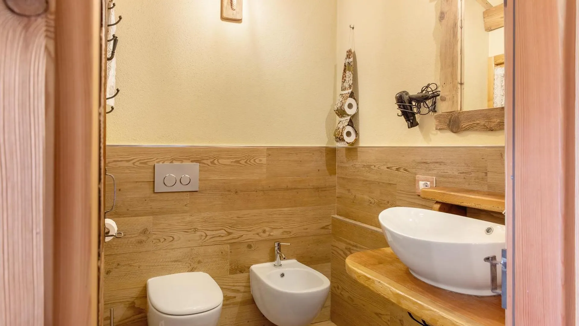 Chalet Cuore Selvatico Monno 0*,
